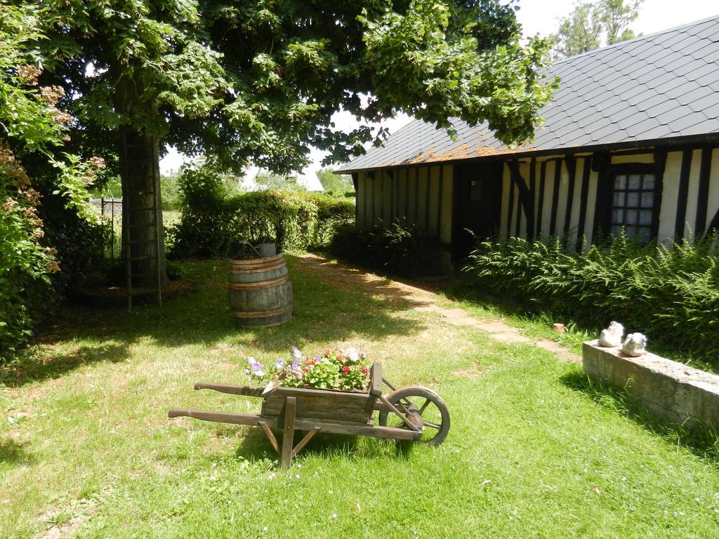 Le Gite Des Trois Vaches Brionne Room photo